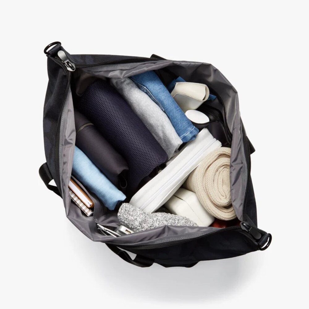 COPY - NWT Original Lo & Sons Blue Camo DELUXE Weekender Bag - Picture 3 of 7